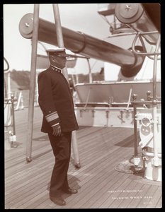 Contralmirante Robley Dunglison Evans en la cubierta del U.S.S. Maine, 1906